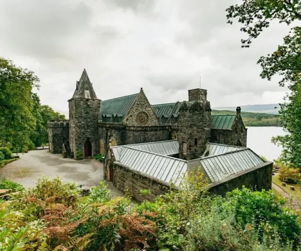 Oban, Glencoe, Highland Lochs & Castles Tour