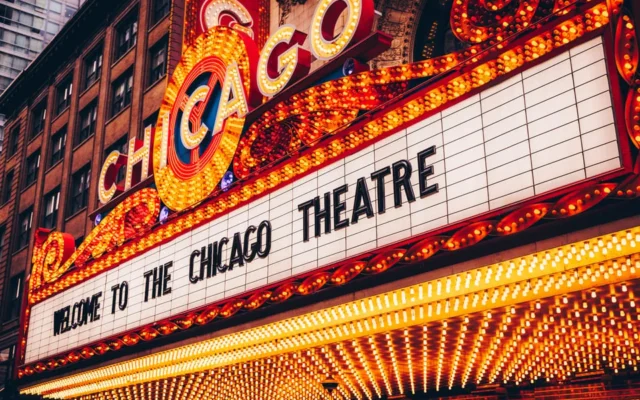 The Chicago Theatre Tour Experience
